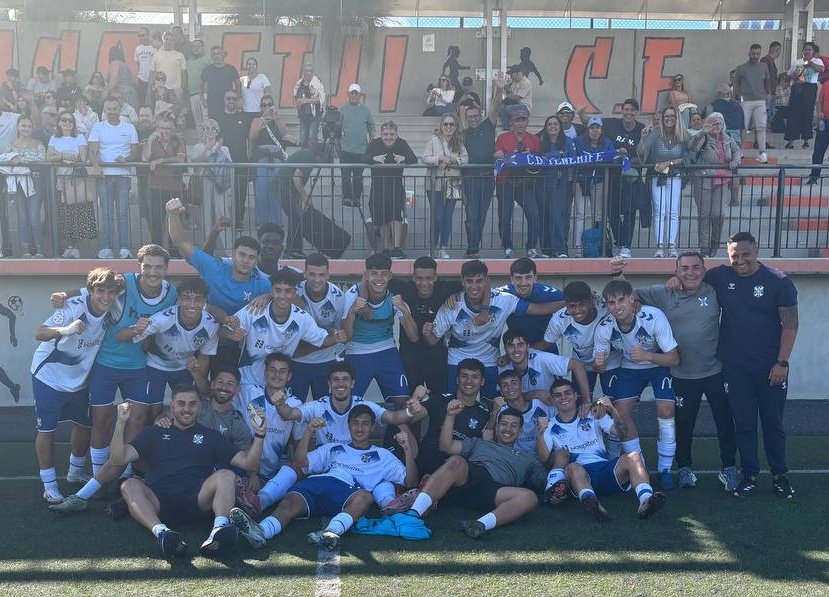 Celebración blanquiazul (@CdtCantera)