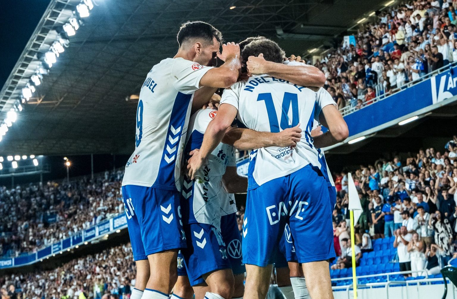 Celebración blanquiazul (CD Tenerife)