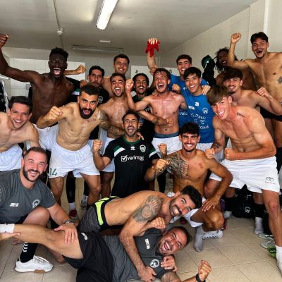 Celebración del equipo verdinegro (@AtleticoPaso)