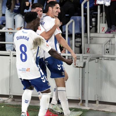 Celebración del gol de Bodiger al Granada (LA LIGA)