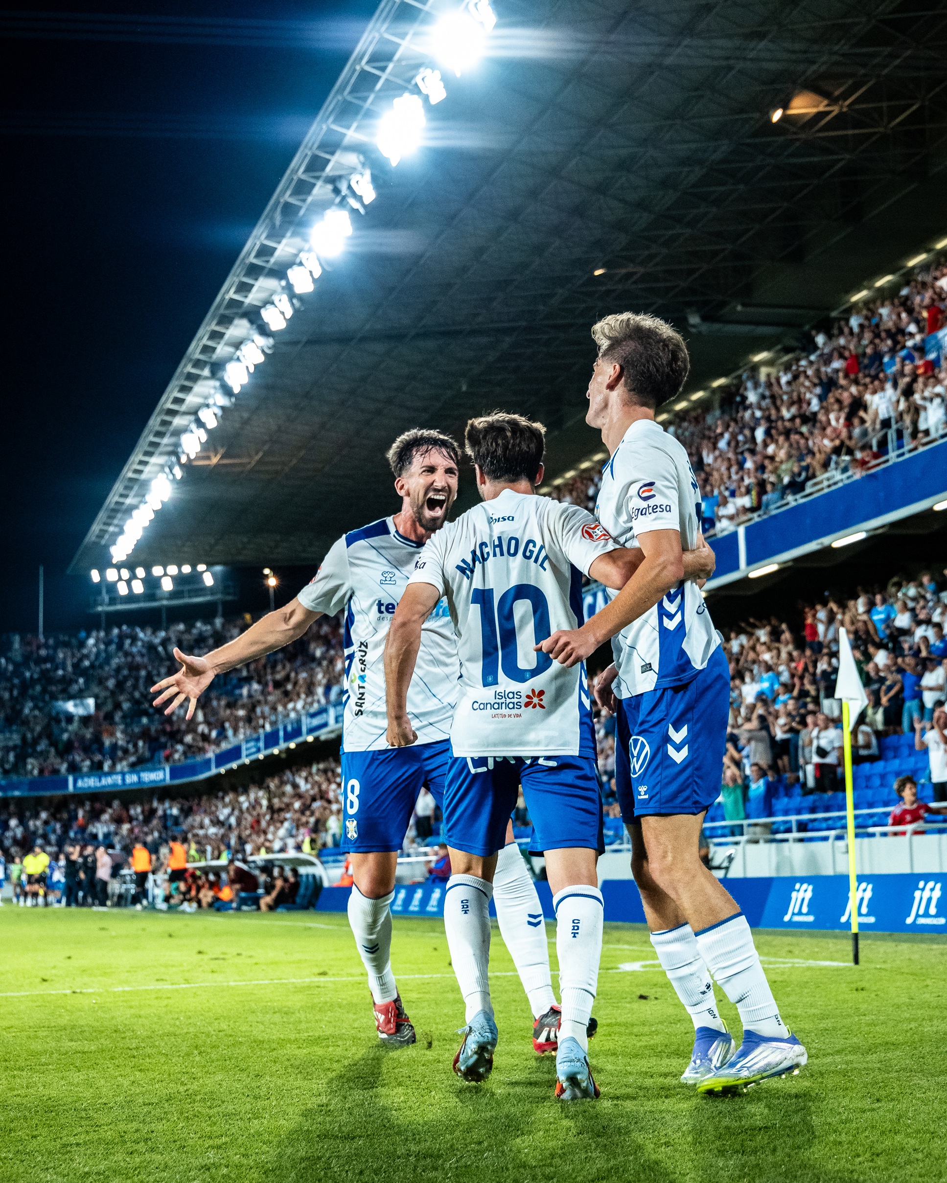 Celebración del gol de Nacho Gil (CD Tenerife)