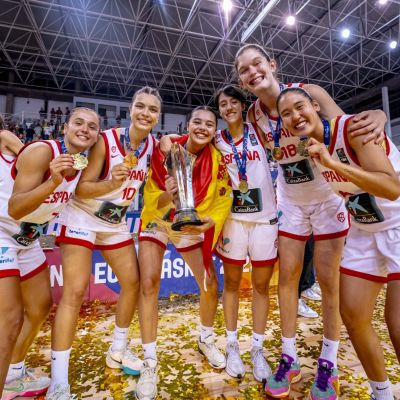 Celebración española tras ganar el Eurobasket (FIBA)