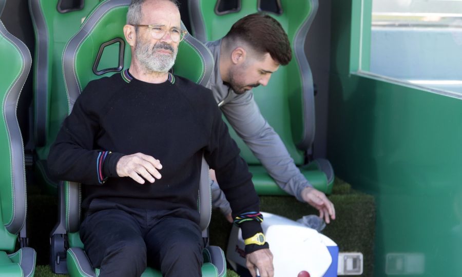 Cervera en el banquillo de elche (LA LIGA)