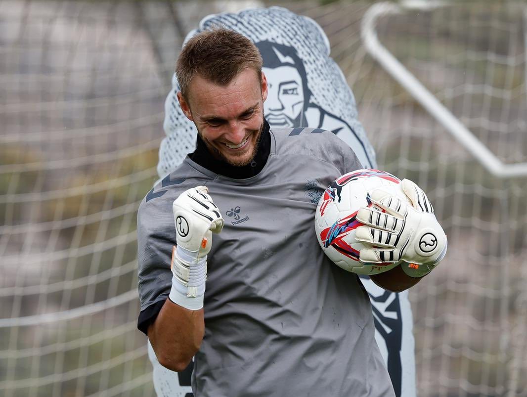 Cillessen en un entrenamiento (@UDLP_Oficial)