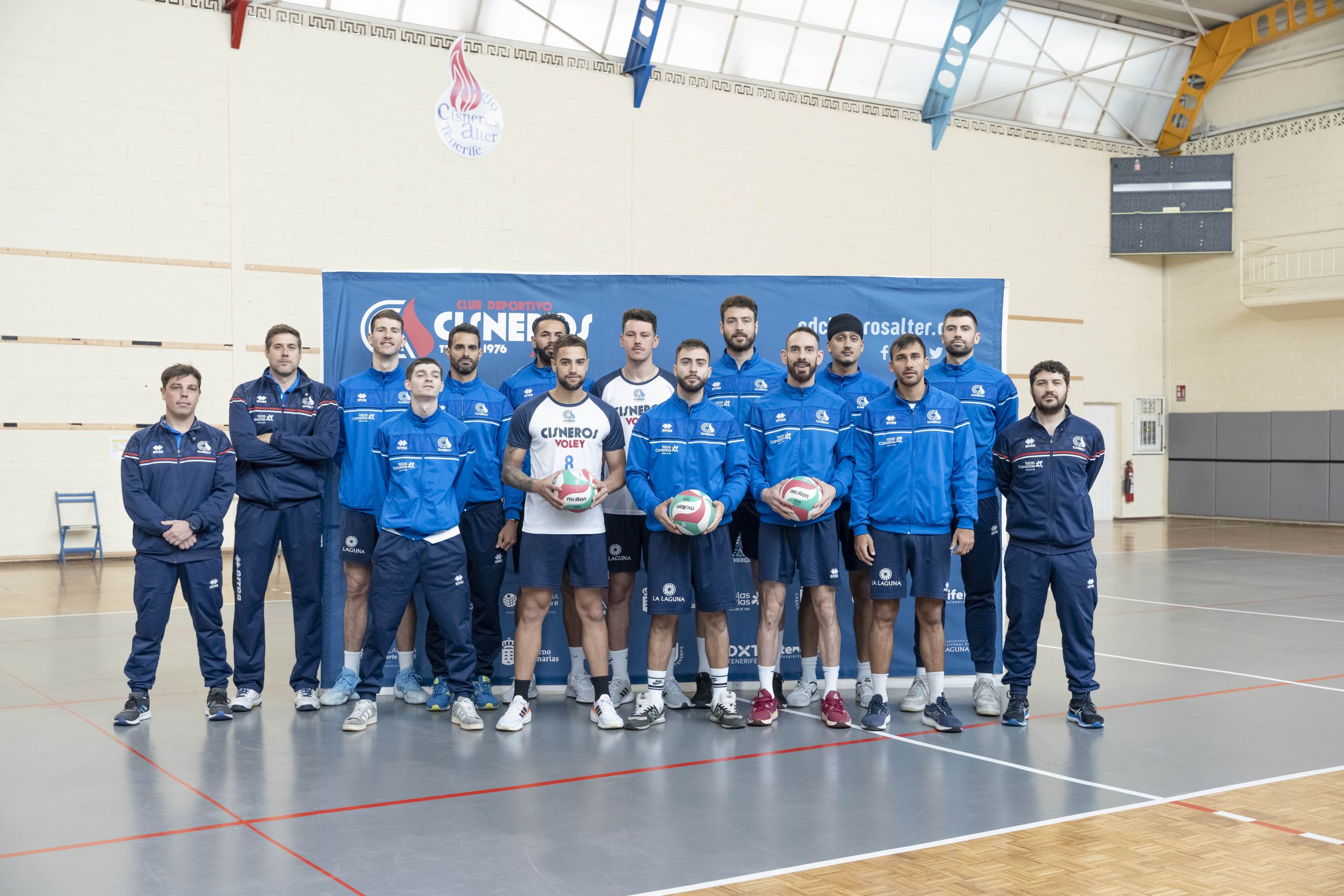 Foto de familia del Cisneros antes de los playoffs (CEDIDA)
