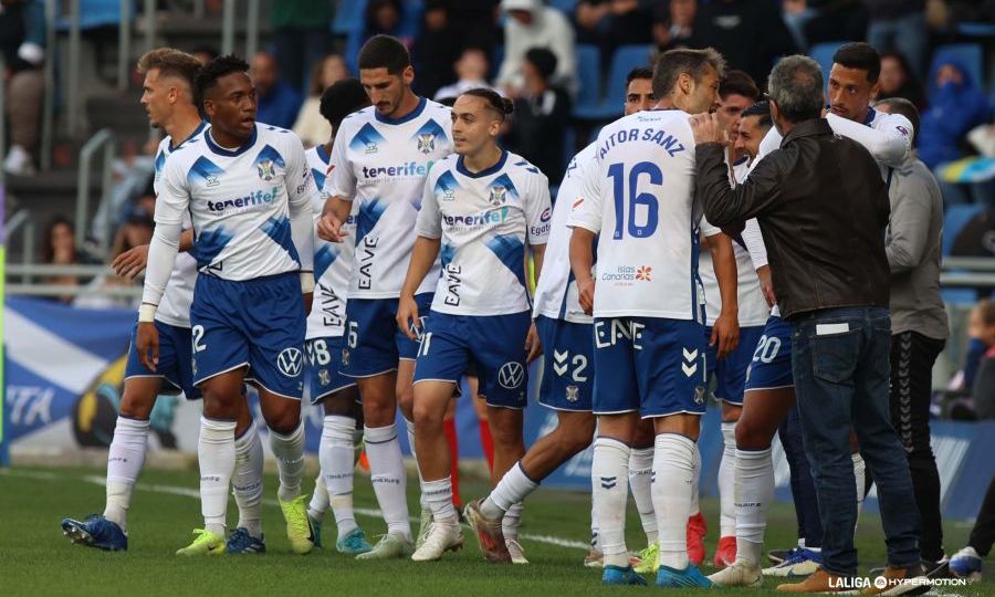 Celebración del 1-0 del Tenerife al Cádiz (LA LIGA)