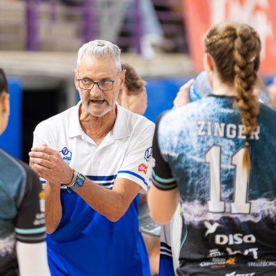 Guillermo Orduna dando indicaciones (CV HARIS)