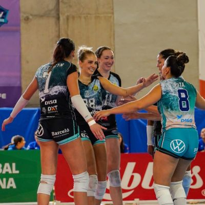 Las jugadoras laguneras celebrando en el Pablos Abril (CV HARIS)