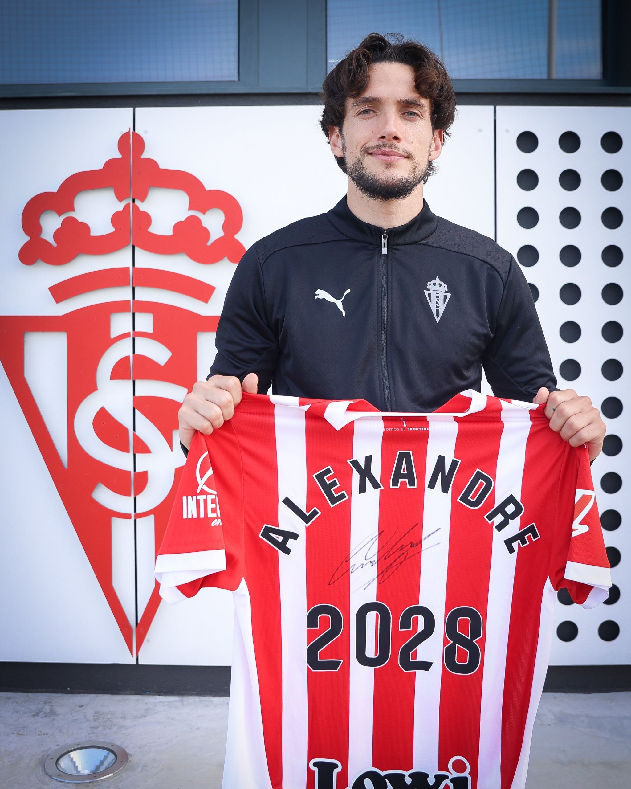 Corredera (@REALSPORTING).