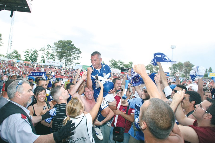 Cristo Marrero celebrando el ascenso a Primera División (CD Tenerife)