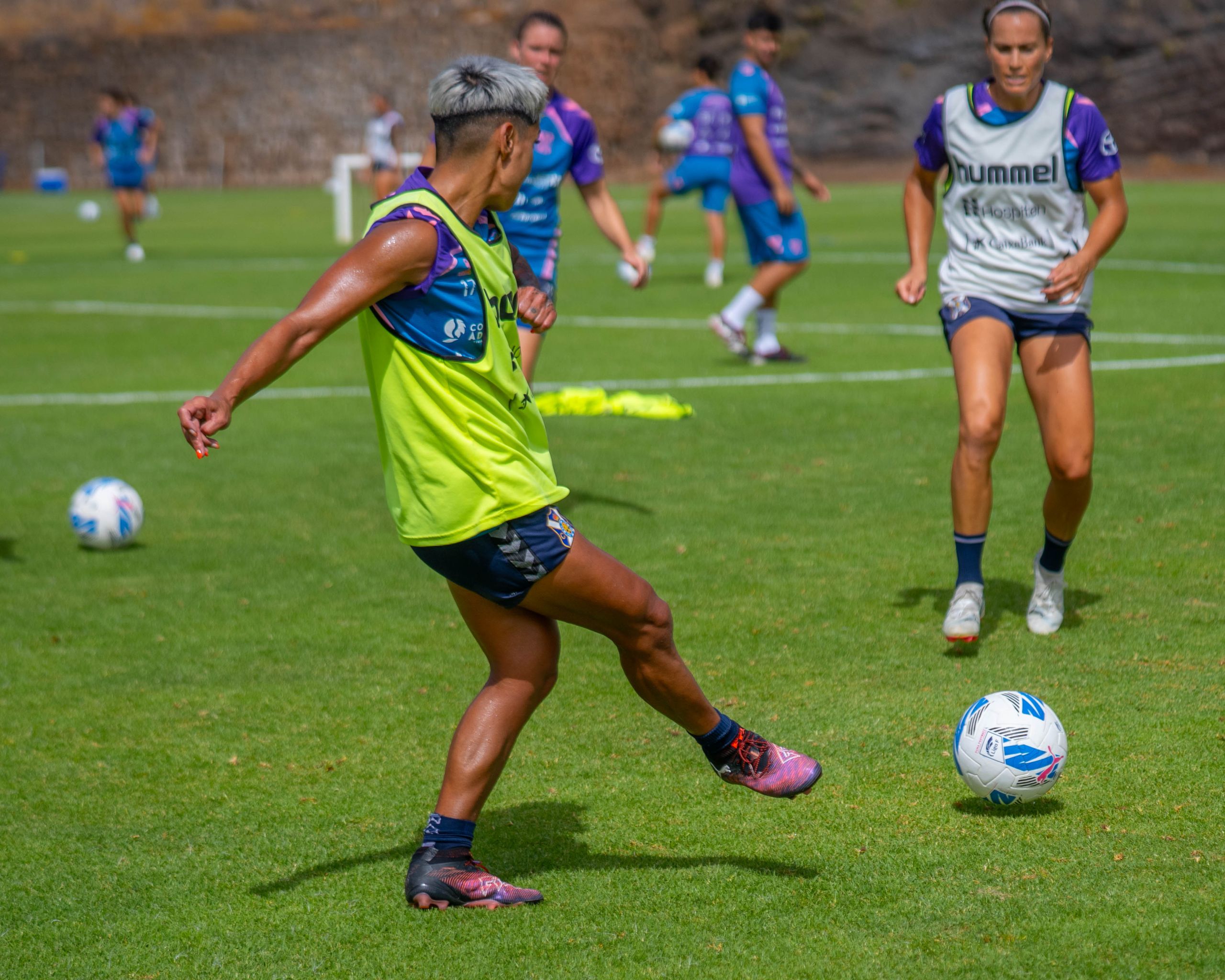 Un entrenamiento del Tenerife femenino. (CD TENERIFE FEMENINO)