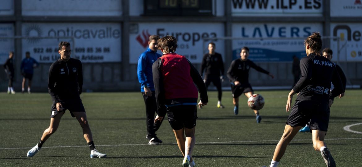 Un entrenamiento del Atlético Paso. (ATLÉTICO PASO)