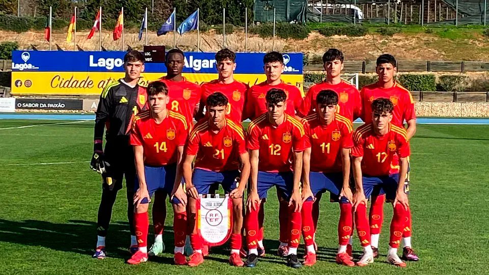 Dani Fernández en el once ante Alemania (@RFEF)