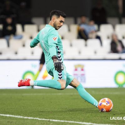 Dani Martín sacando de puerta (CD Tenerife)