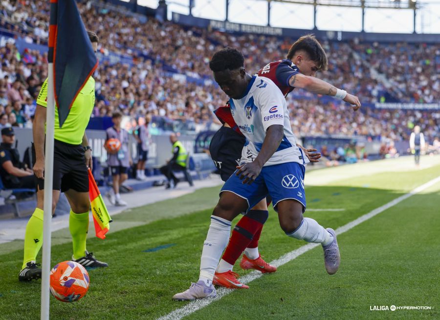 Diarra protege el balón (La Liga)