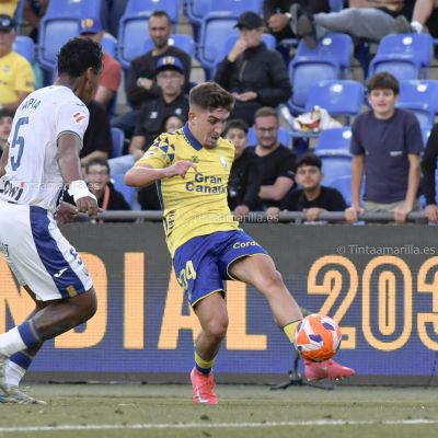 Diego Martín en su debut con el primer equipo amarillo (TINTAAMARILLA.ES / C. Torres)
