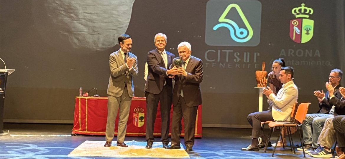 Dr. Pedro Luis Cobiella _ Premio Gánigo 2025 (1)