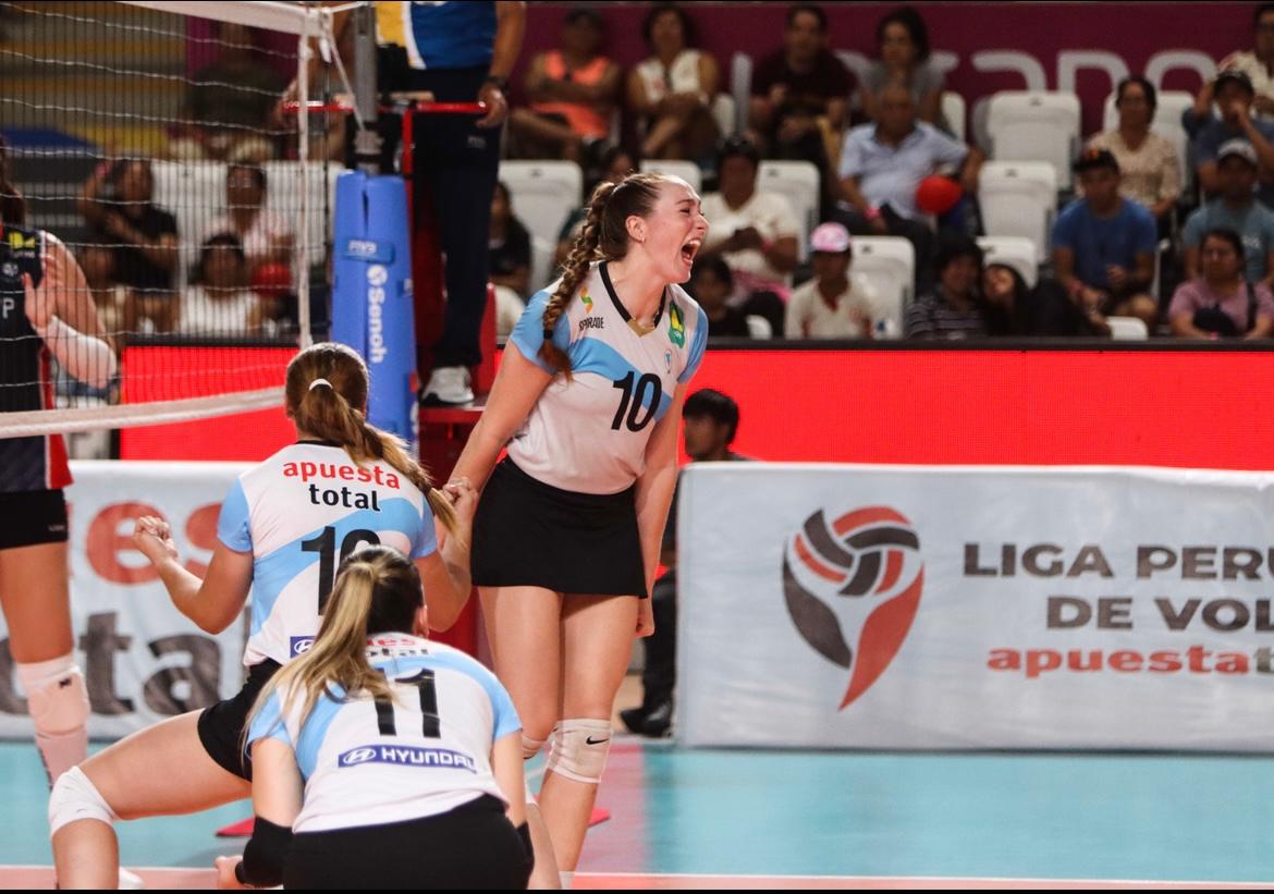 Emily Zinger durante un partido (CEDIDA)