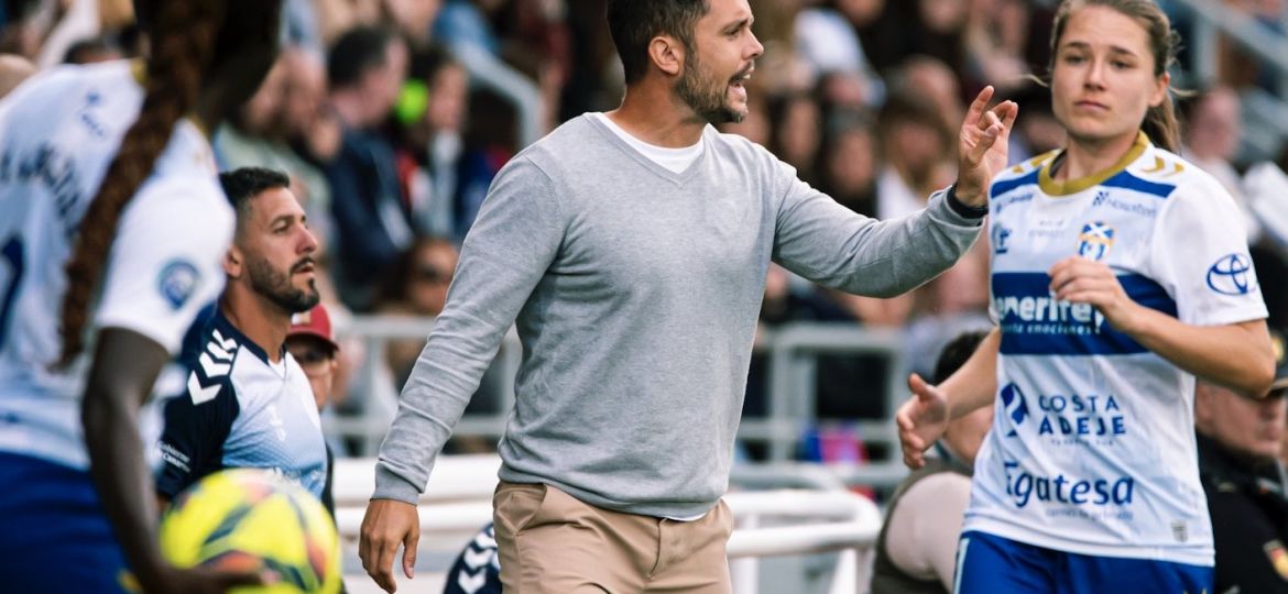 Eder Maestre durante un choque liguero (UDCATenerife)|Anuncio del club acerca de la renovación de Maestre (UDCATenerife)|Eder Maestre en un entrenamiento del Costa Adeje (UDCATenerife)