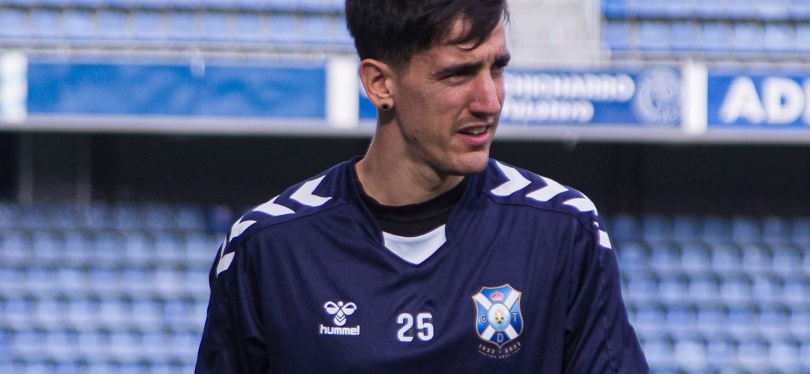 Edgar Badía entrenando en el Heliodoro (@CDTOficial)