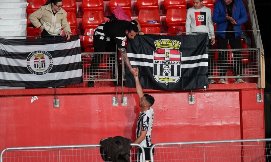 El Cartagena desciende matemáticamente a Primera RFEF (La Liga)