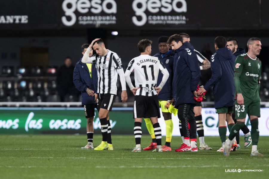 El Cartagena lamenta la derrota ante el Éibar (LaLiga)