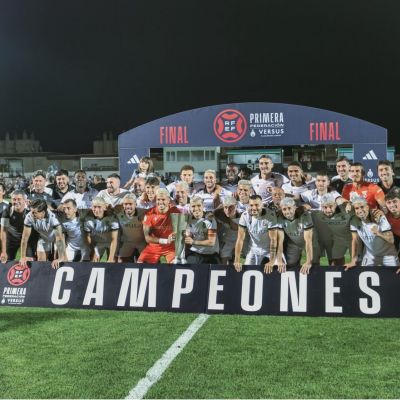 El Ceuta celebra el título de campeones de Primera RFEF (@ADCeuta_FC)
