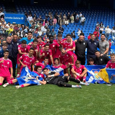 El Juvenil A blanquiazul en Riazor (@CdtCantera)