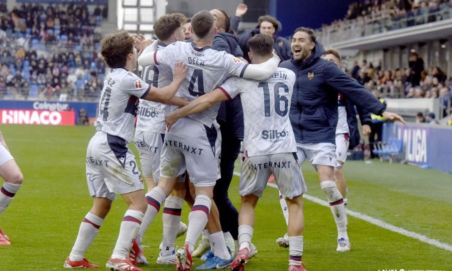 El Levante celebra uno de los goles ante la SD Huesca (LaLiga)