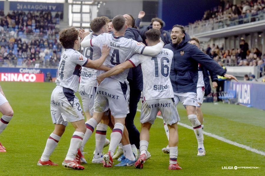 El Levante celebra uno de los goles ante la SD Huesca (LaLiga)