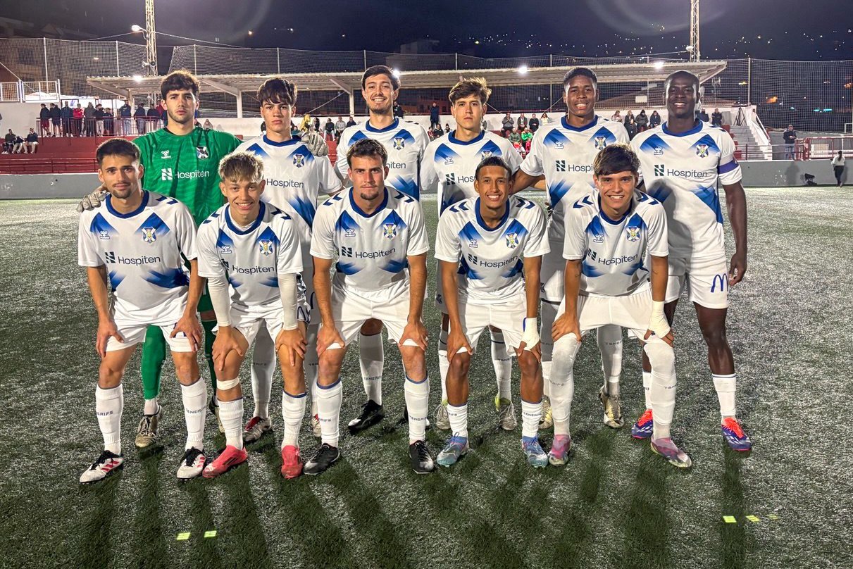 El Tenerife C en la ida ante la UD Icodense (@CdtCantera)