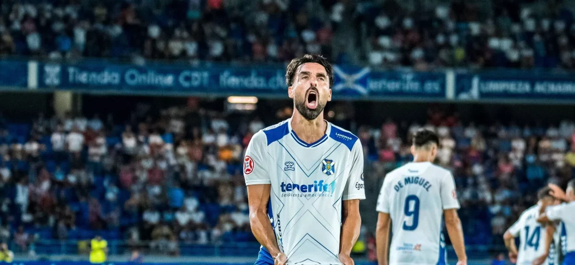 Enric Gallego celebrando un gol (CD Tenerife)|Alassan-Mula|León|Fabricio|Nacho Gil