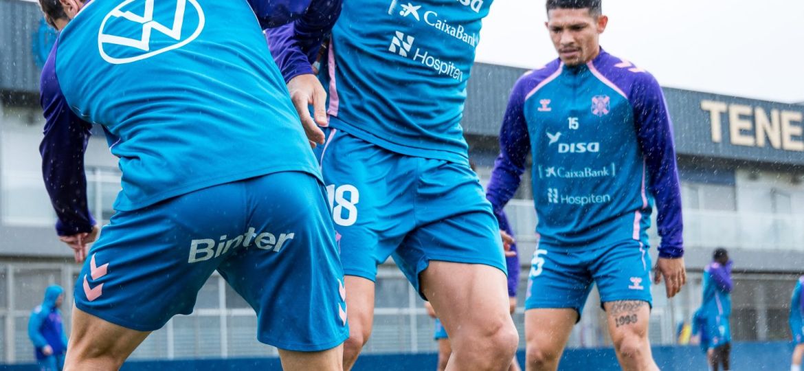 Enric Gallego durante el entrenamiento del miércoles (CD Tenerife)