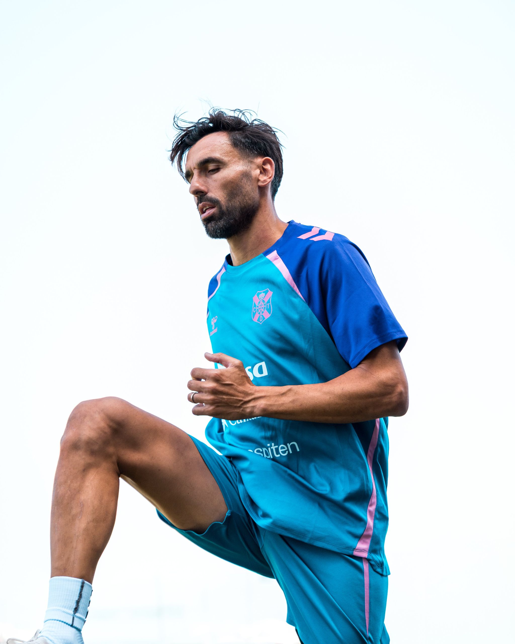 Enric Gallego en el primer entrenamiento de la 25-26 (@CDTOficial)