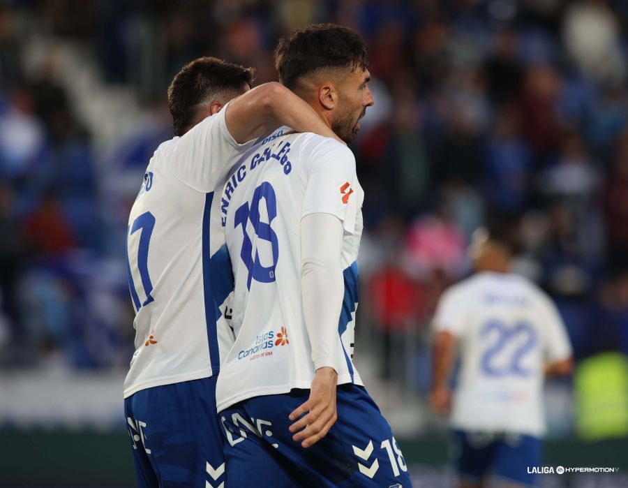 Enric Gallego, junto a Waldo tras marcar al Cádiz (La Liga)