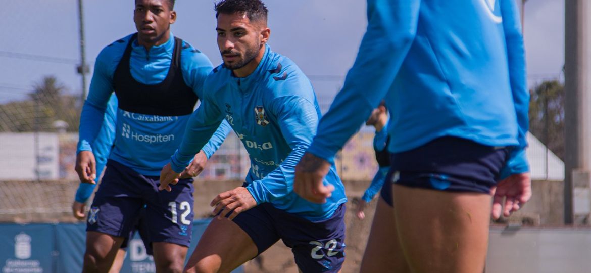 Entrenamiento del Tenerife (@CDTOficial)