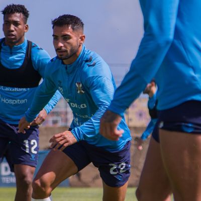 Entrenamiento del Tenerife (@CDTOficial)