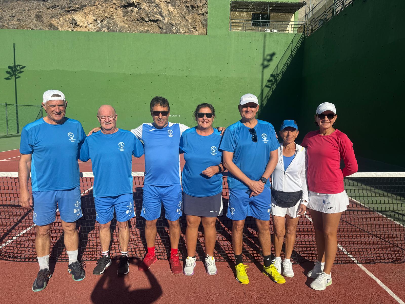 Equipo +55 de tenis (CÍRCULO DE AMISTAD XII DE ENERO)