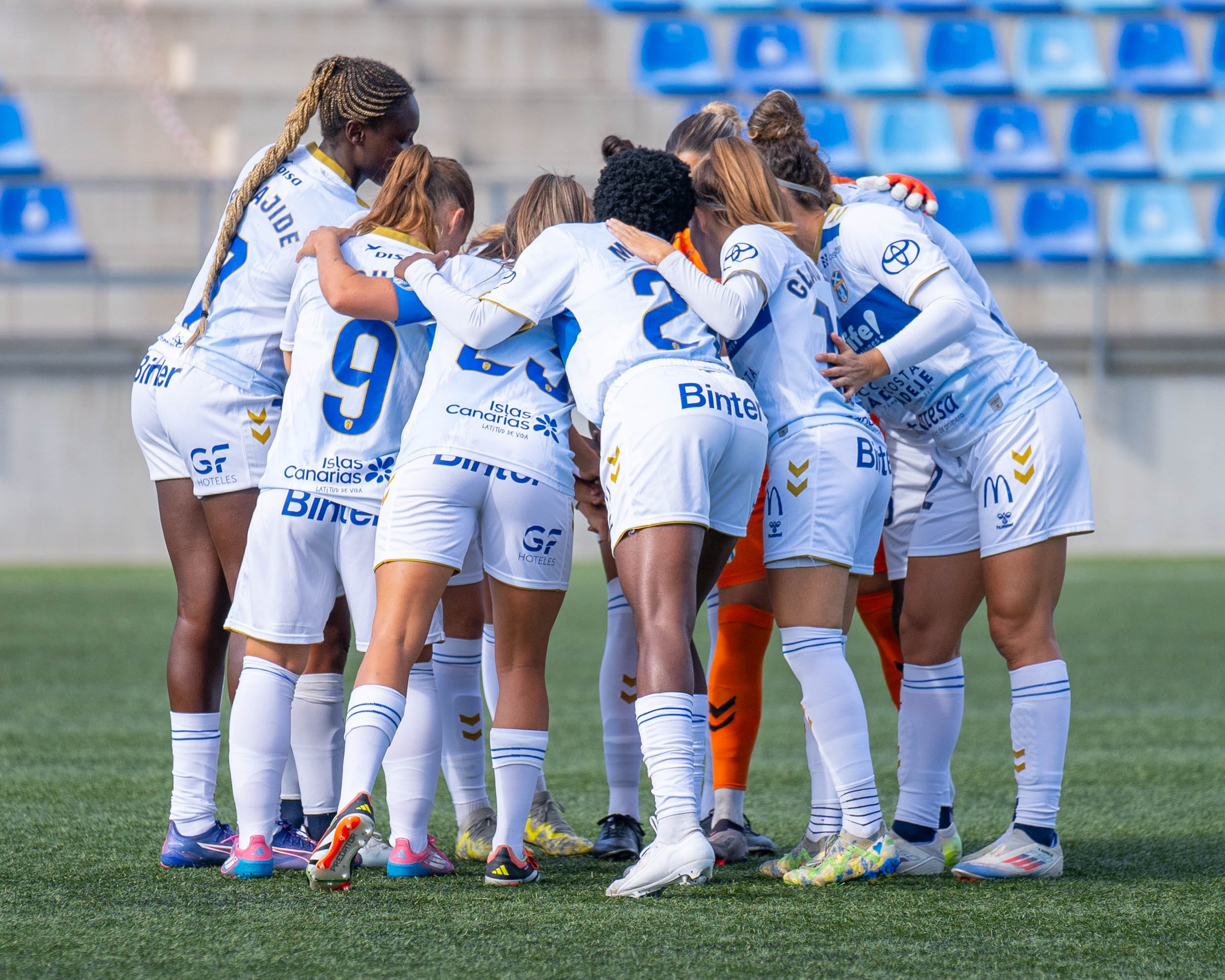 Jugadoras del Costa Adeje. (CEDIDA)