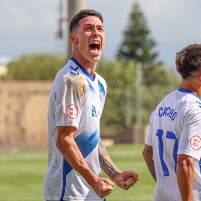 Ethyan celebra uno de los goles al Sanse (@CdtCantera)