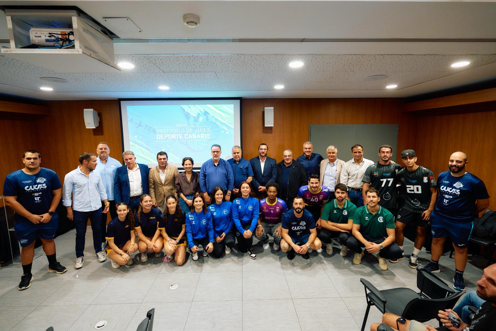 La Consejería de Deportes renueva el protocolo de viajes con siete federaciones canarias para la temporada 2025/26. (CEDIDA)