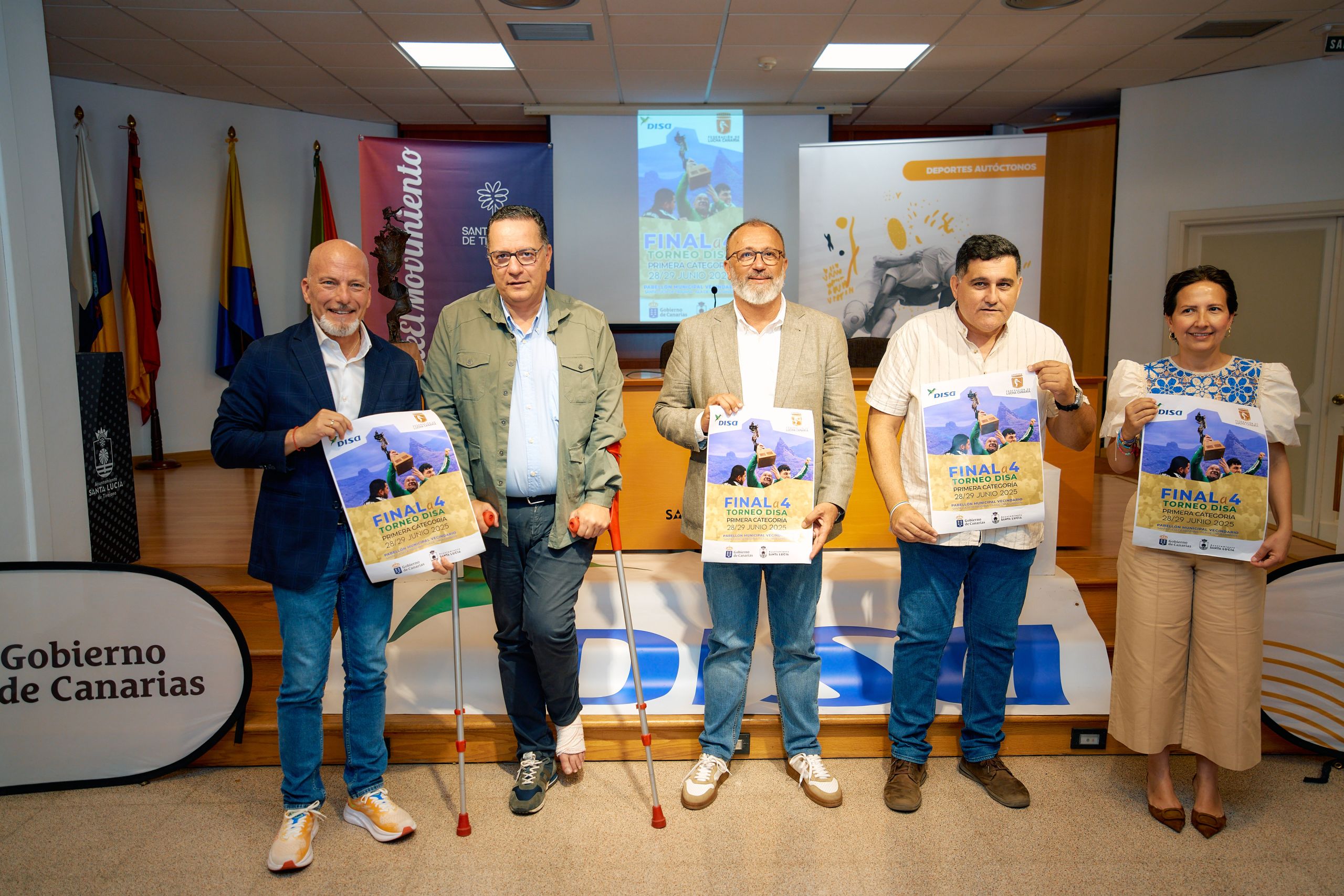 Presentación de la ‘final a cuatro’ de lucha canaria. (CEDIDA)