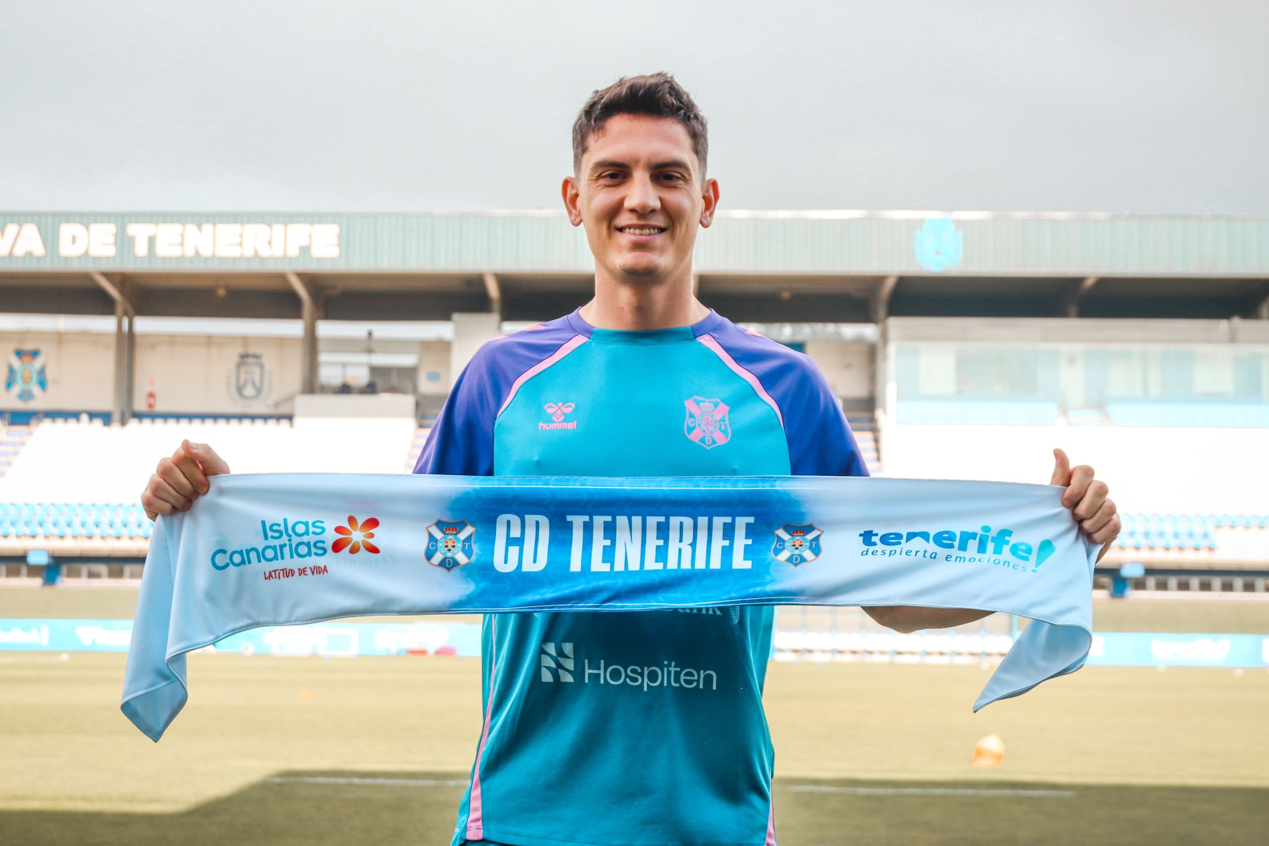 Facundo Agüero, ya de blanquiazul (CD Tenerife)