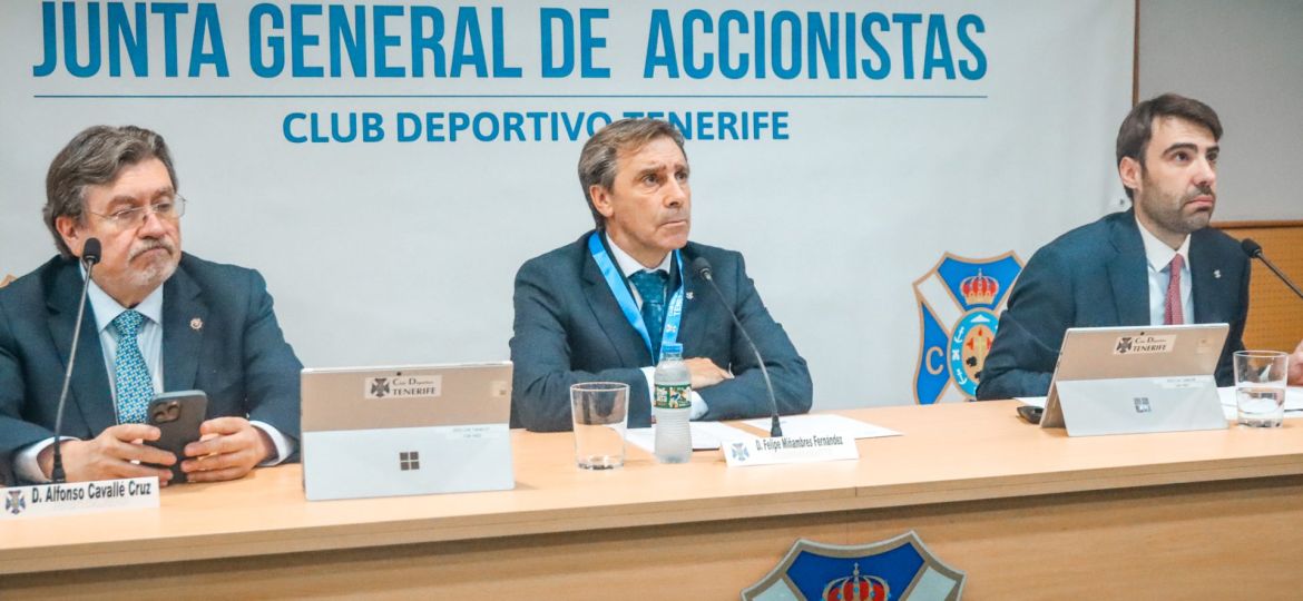 Felipe Miñambres en la Junta General de Accionistas del 22 de diciembre (CD Tenerife)