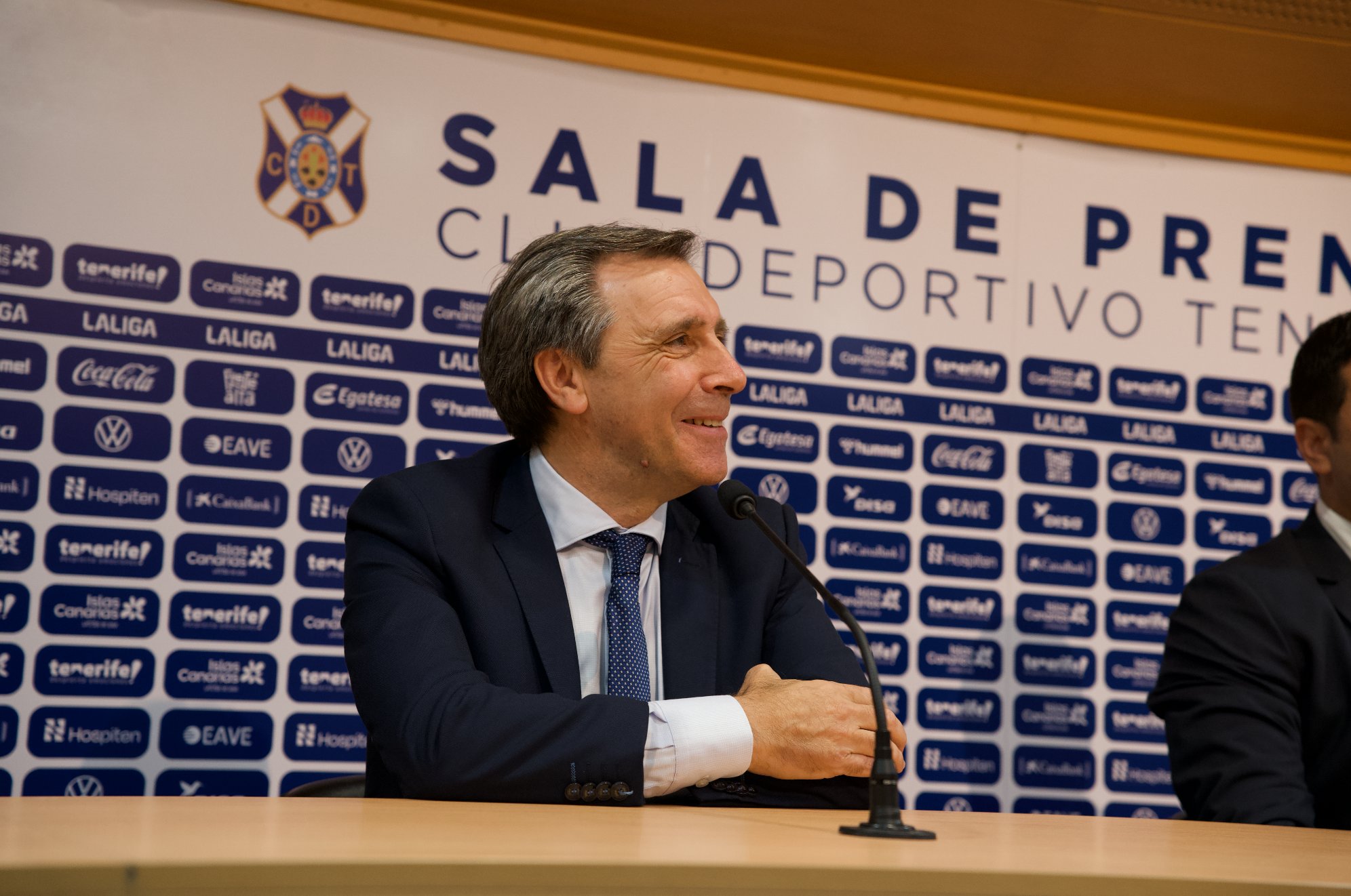 Felipe Miñambres en rueda de prensa (CEDIDA)