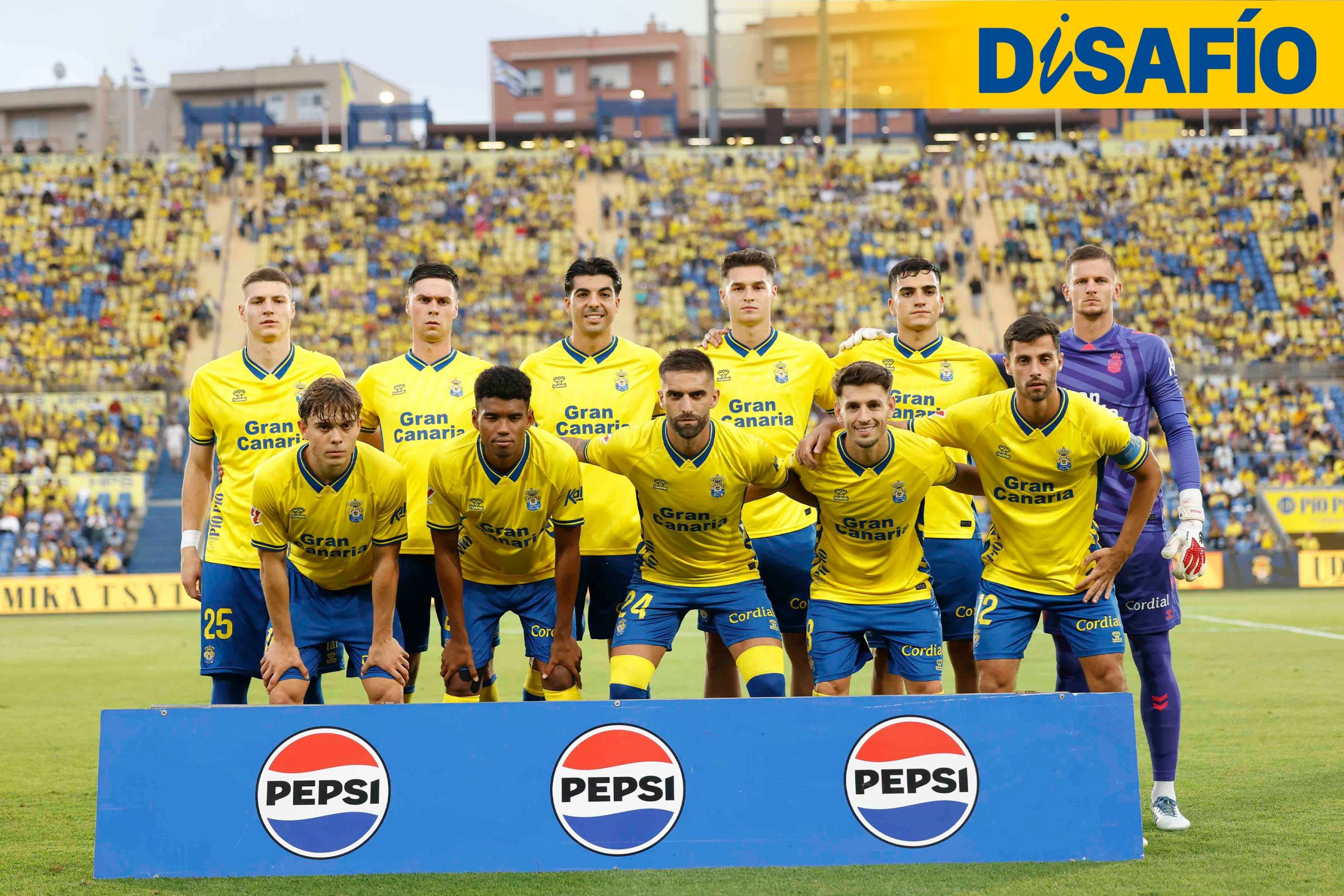 Foto del once amarillo frente a la Real Sociedad B (@UDLP_Oficial)