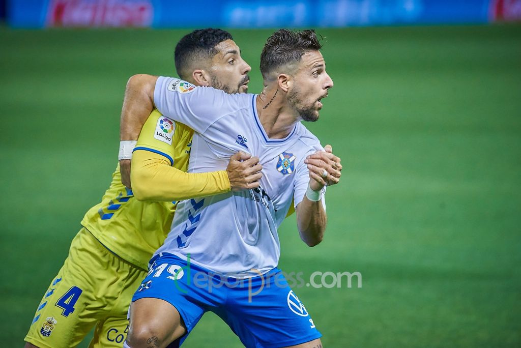 Fran-Sol-Alex-Suarez-Fotos derbi 280321 cd tenerife ud las palmas (7)