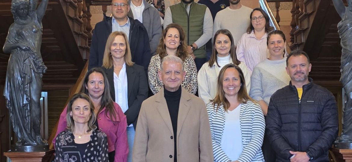 Francisco Linares con el Consejo Escolar (LA OROTAVA)