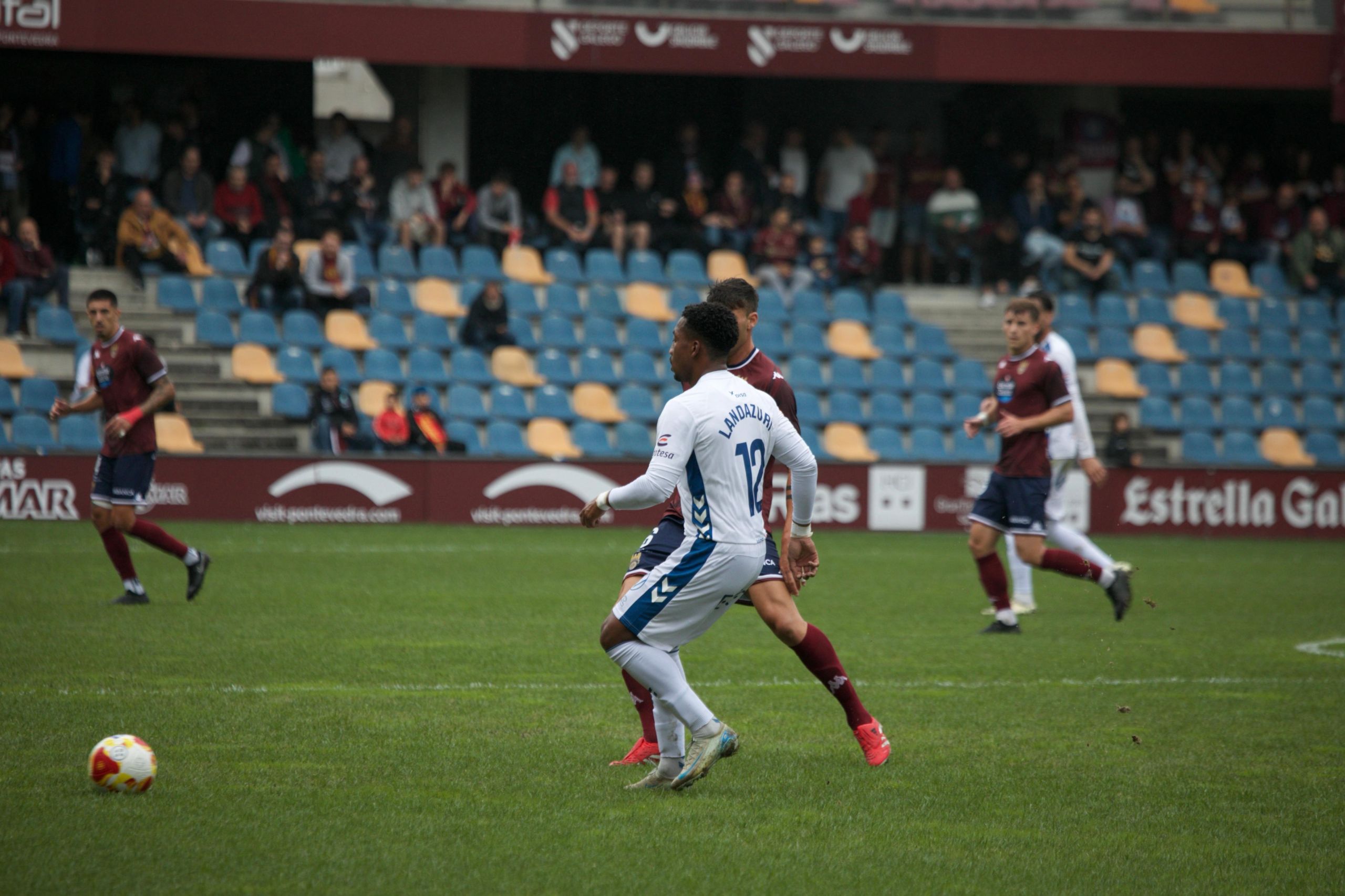 Landázuri, en el partido de Pontevedra. (CD TENERIFE)