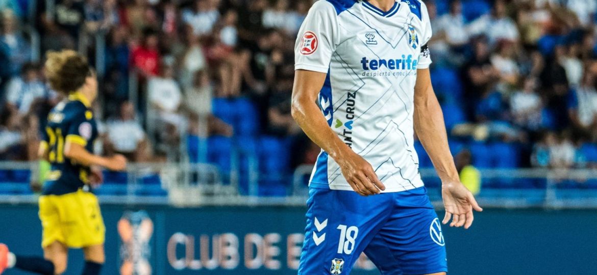 Enric Gallego ante el Mérida (CD TENERIFE)